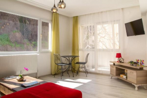 Cozy and Central Apartment near Historical Lift and Shore in Konak, Izmir, Izmir